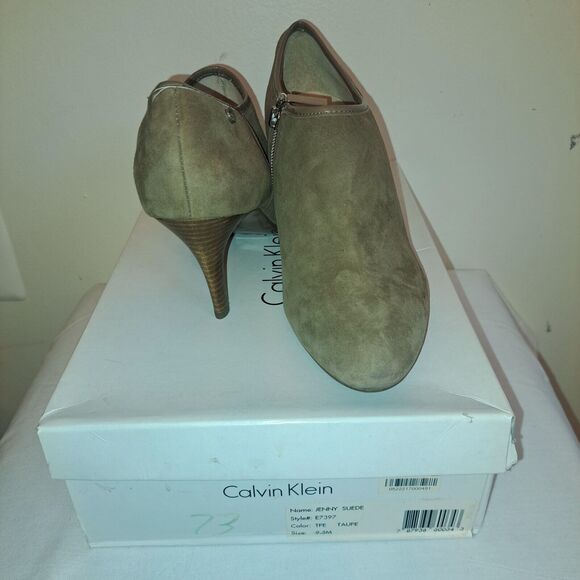 Calvin Klein Ankle Boots Booties 9.5 M Pointed Toe Brown Suede Leather Women's - Picture 7 of 12